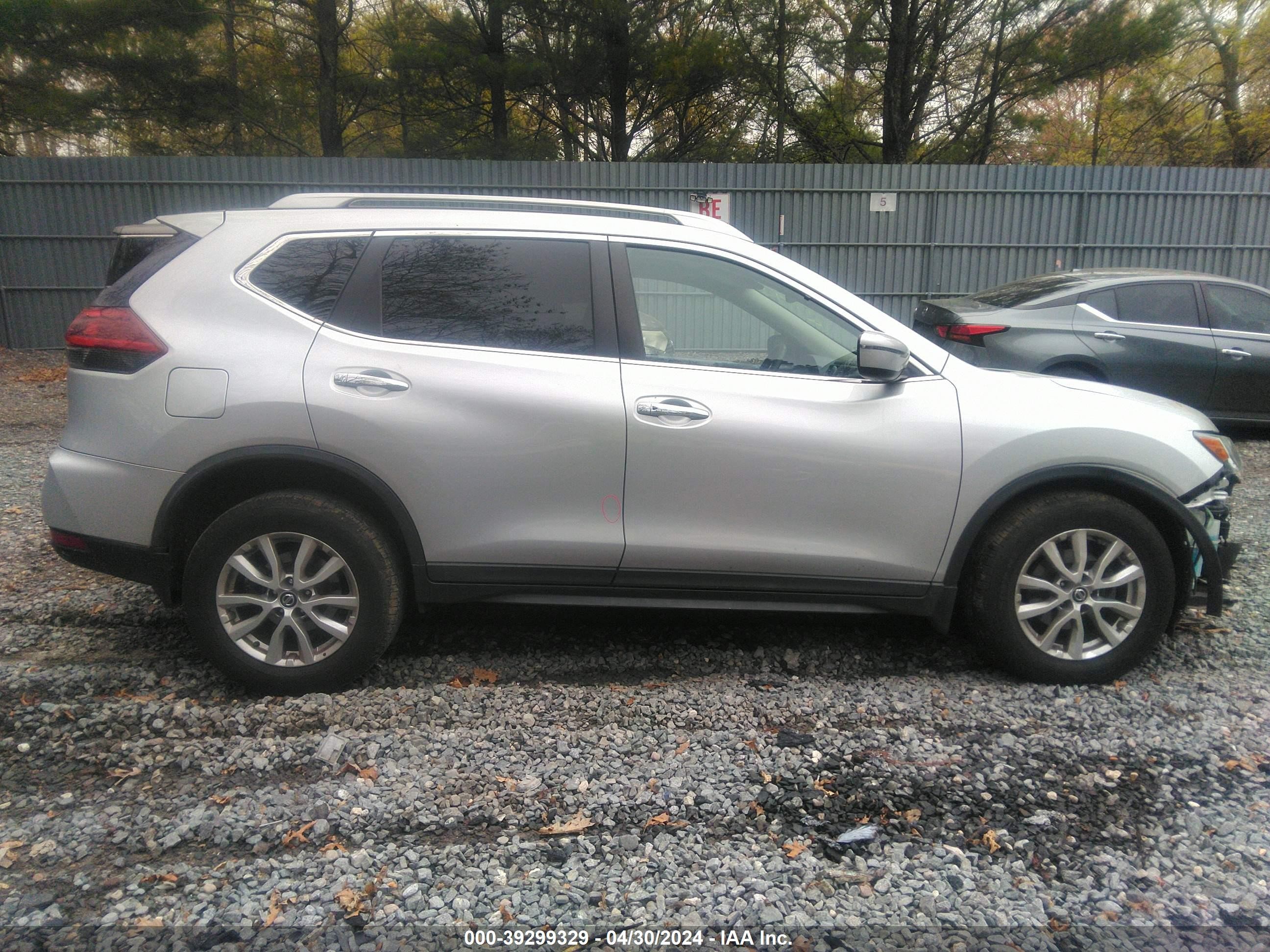 Photo 13 VIN: KNMAT2MV9JP610422 - NISSAN ROGUE 