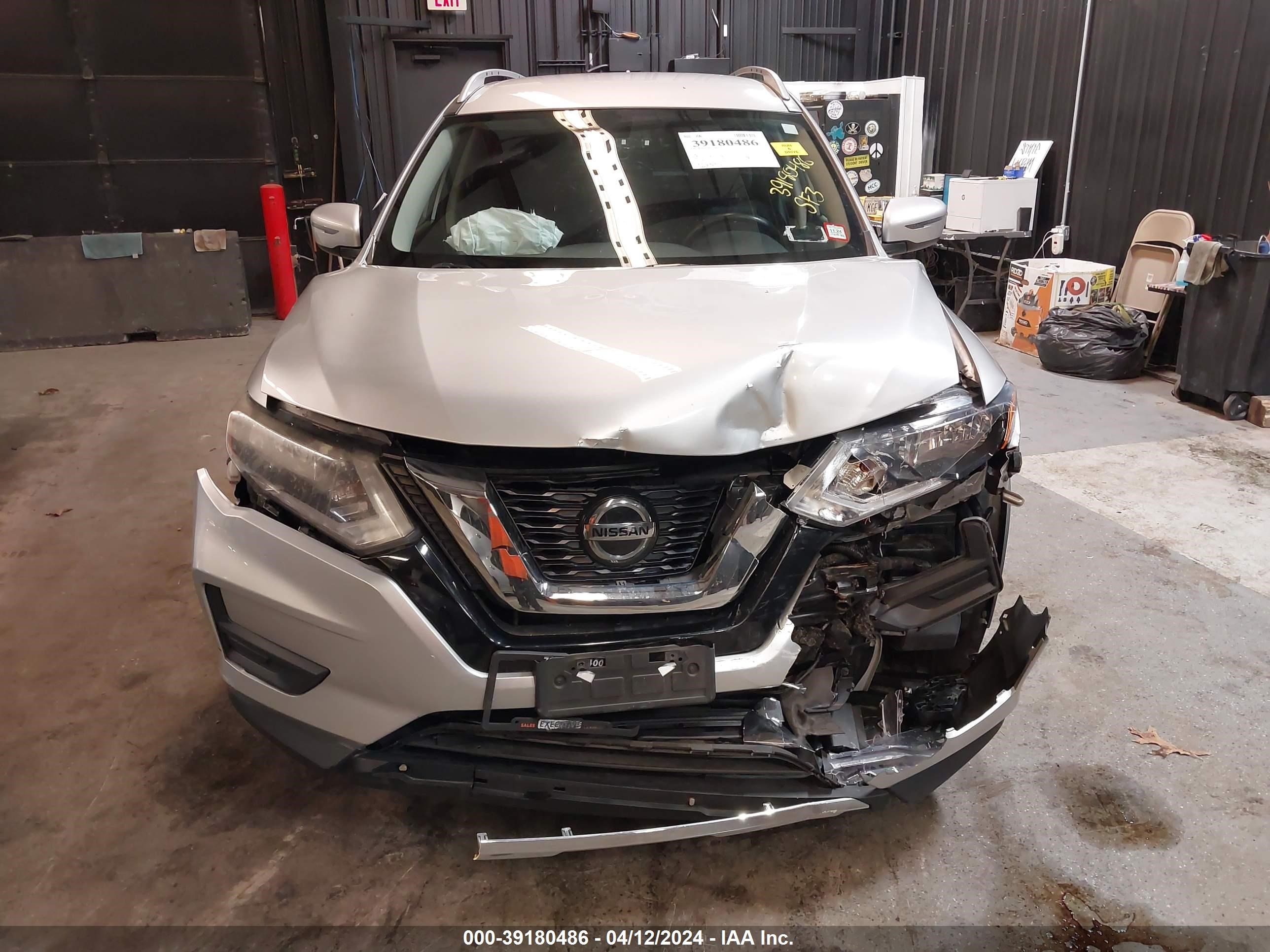 Photo 5 VIN: KNMAT2MV9KP550143 - NISSAN ROGUE 