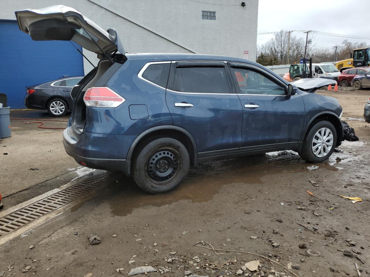 Photo 2 VIN: KNMAT2MVXFP525130 - NISSAN ROGUE 