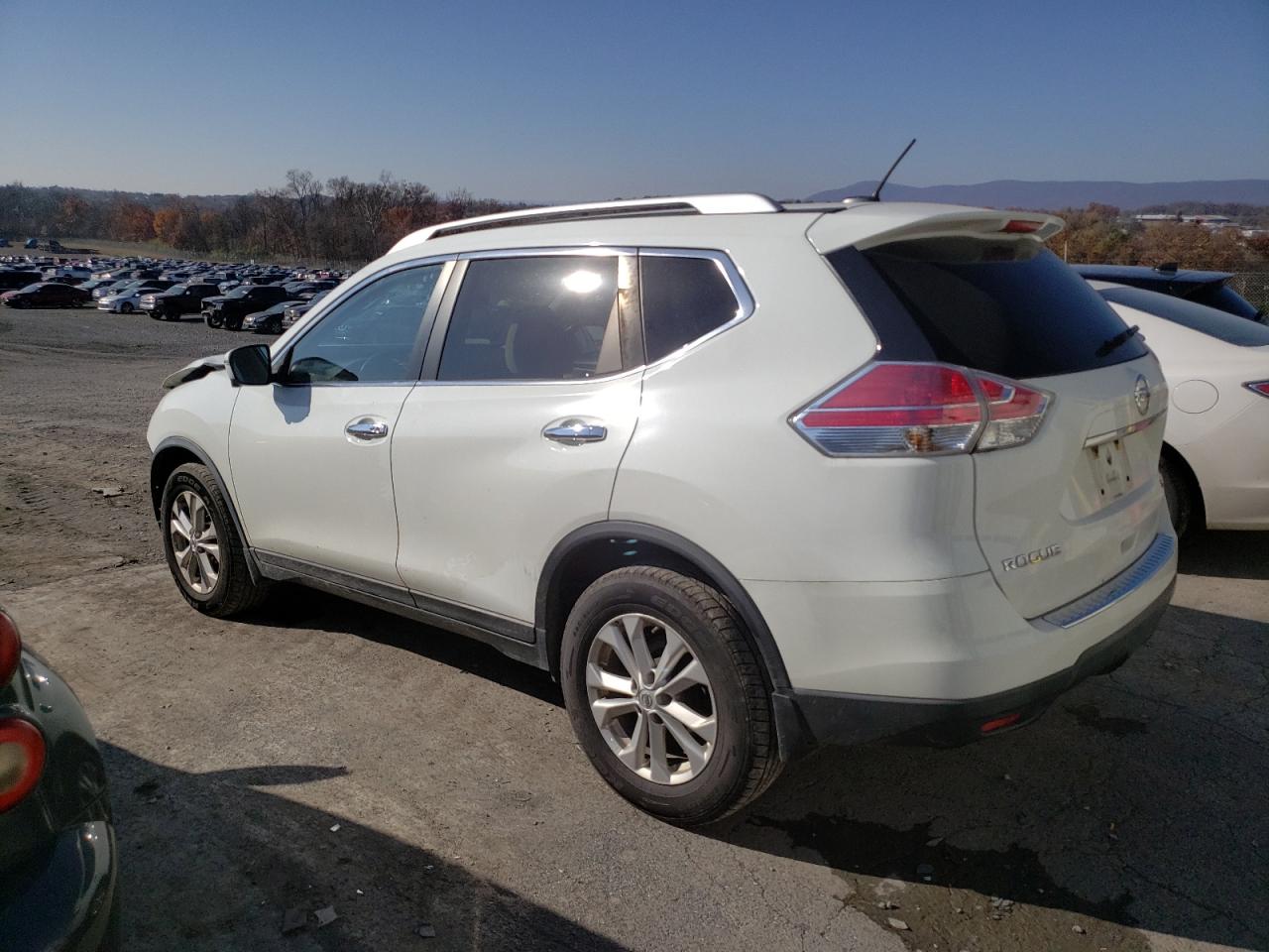 Photo 1 VIN: KNMAT2MVXGP614083 - NISSAN ROGUE 