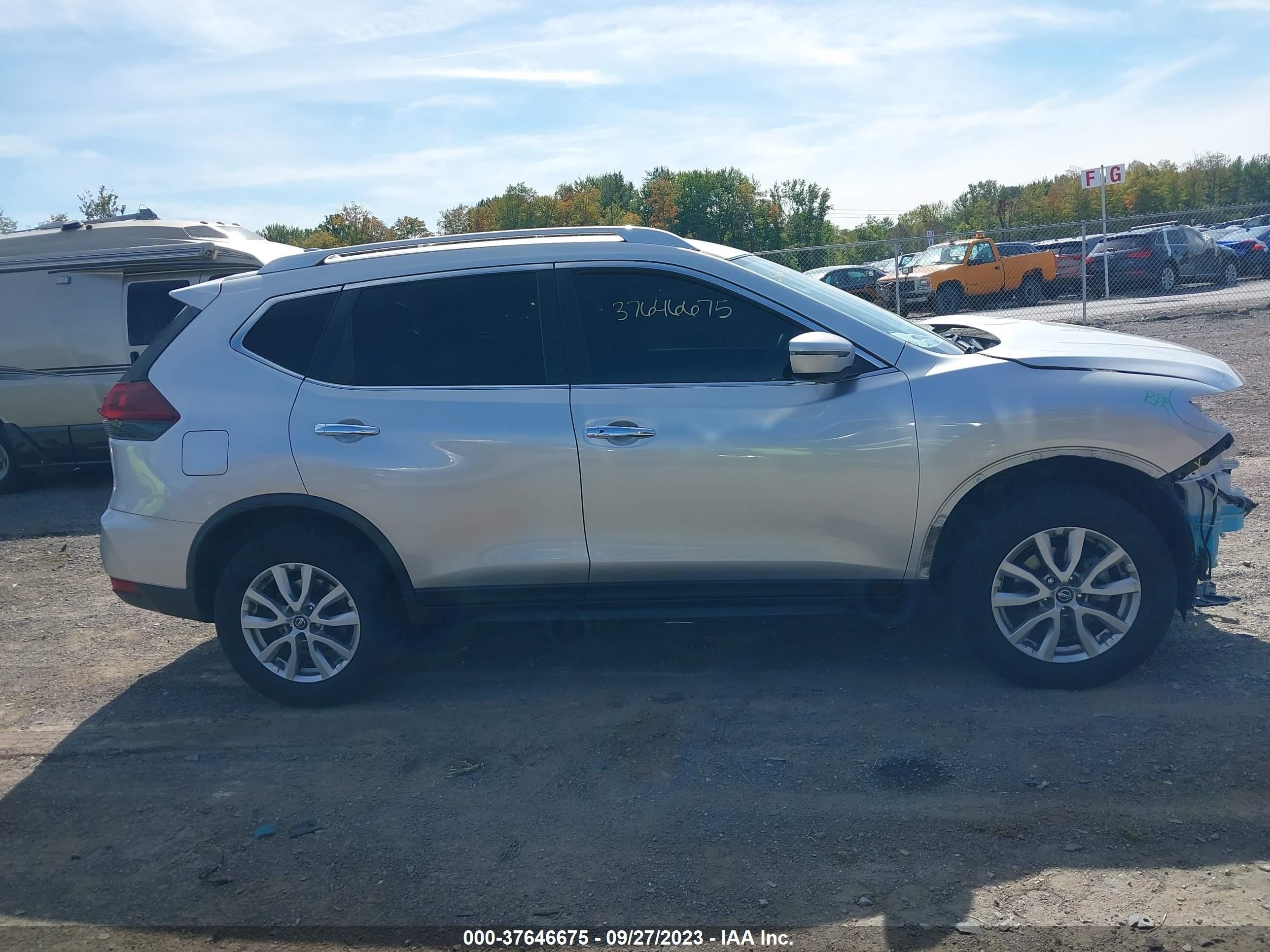 Photo 12 VIN: KNMAT2MVXLP517346 - NISSAN ROGUE 