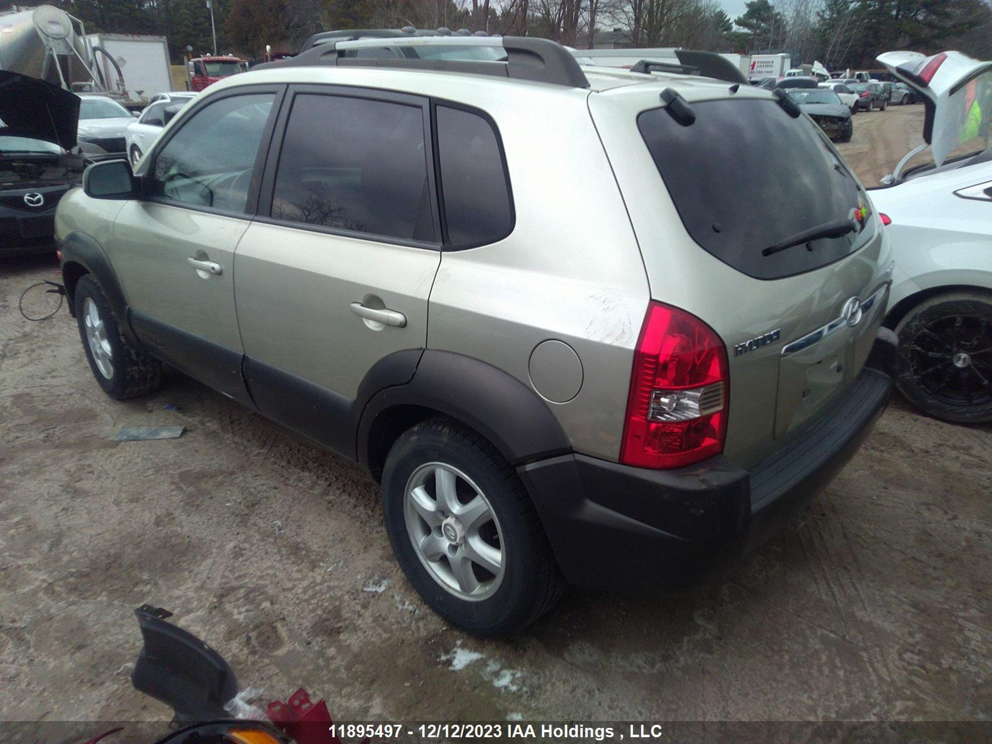 Photo 2 VIN: KW8JM72D15U163303 - HYUNDAI TUCSON 