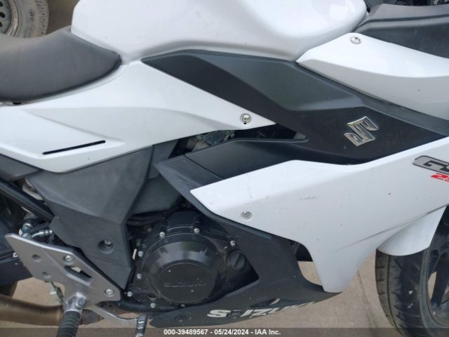 Photo 7 VIN: LC6DN11AXJ1100369 - SUZUKI GSX250R 