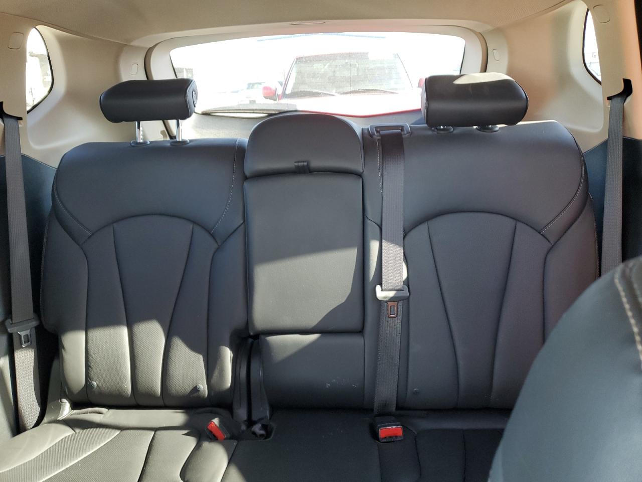 Photo 9 VIN: LRBFX1SA5JD010761 - BUICK ENVISION 