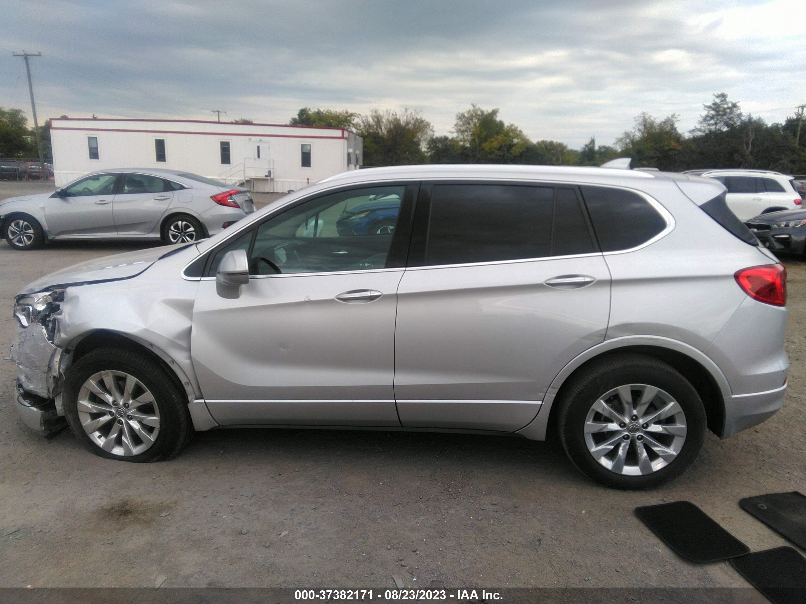 Photo 13 VIN: LRBFX1SA8JD016716 - BUICK ENVISION 