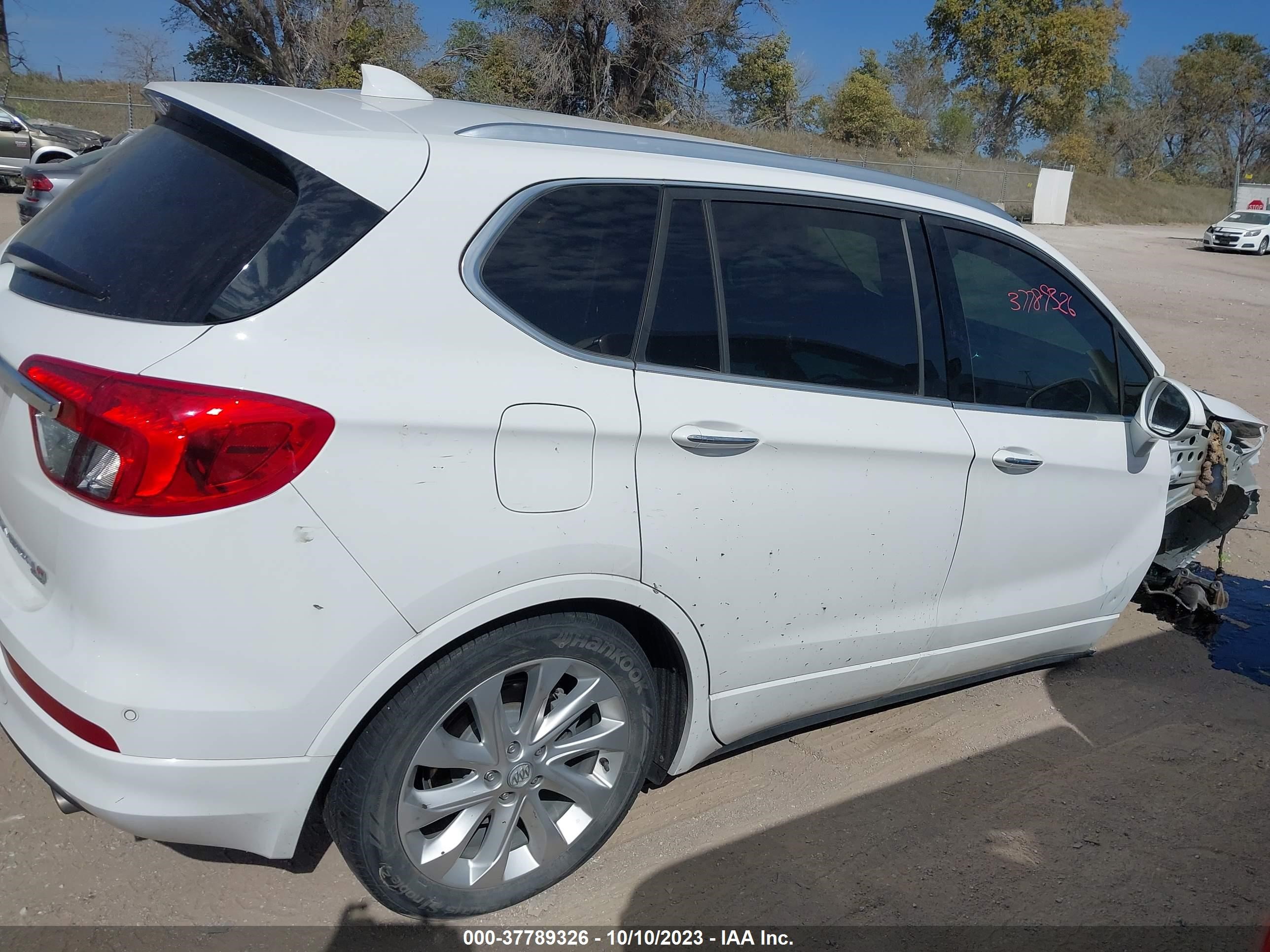 Photo 12 VIN: LRBFX3SX2JD116441 - BUICK ENVISION 