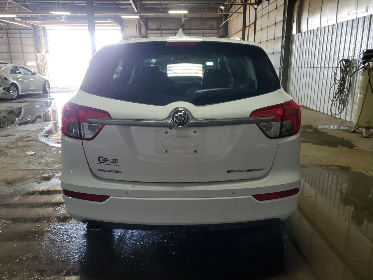 Photo 5 VIN: LRBFXBSA0HD008982 - BUICK ENVISION 