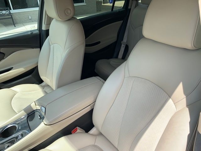 Photo 9 VIN: LRBFXBSA0JD007966 - BUICK ENVISION 