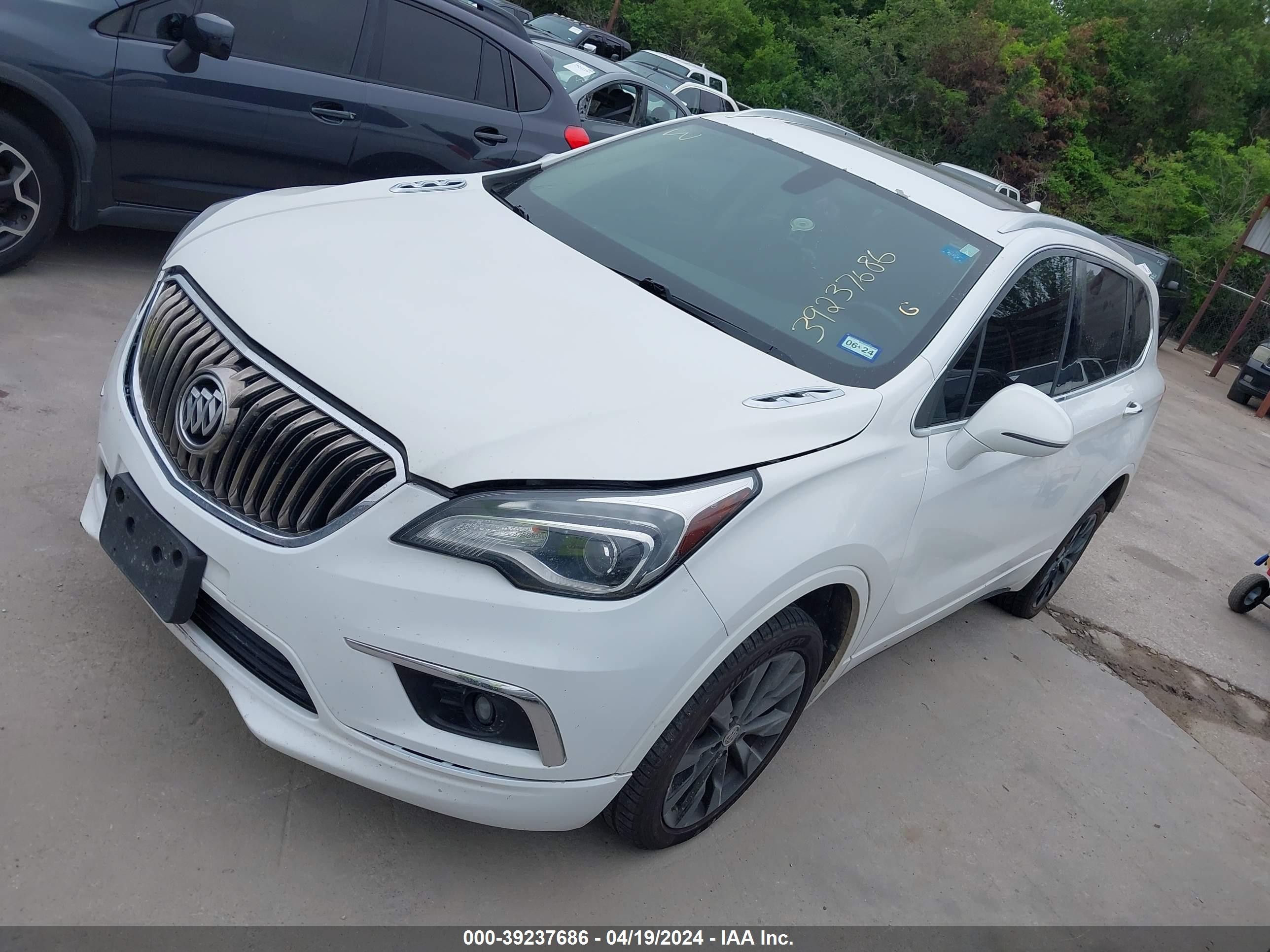 Photo 1 VIN: LRBFXBSA4HD197586 - BUICK ENVISION 