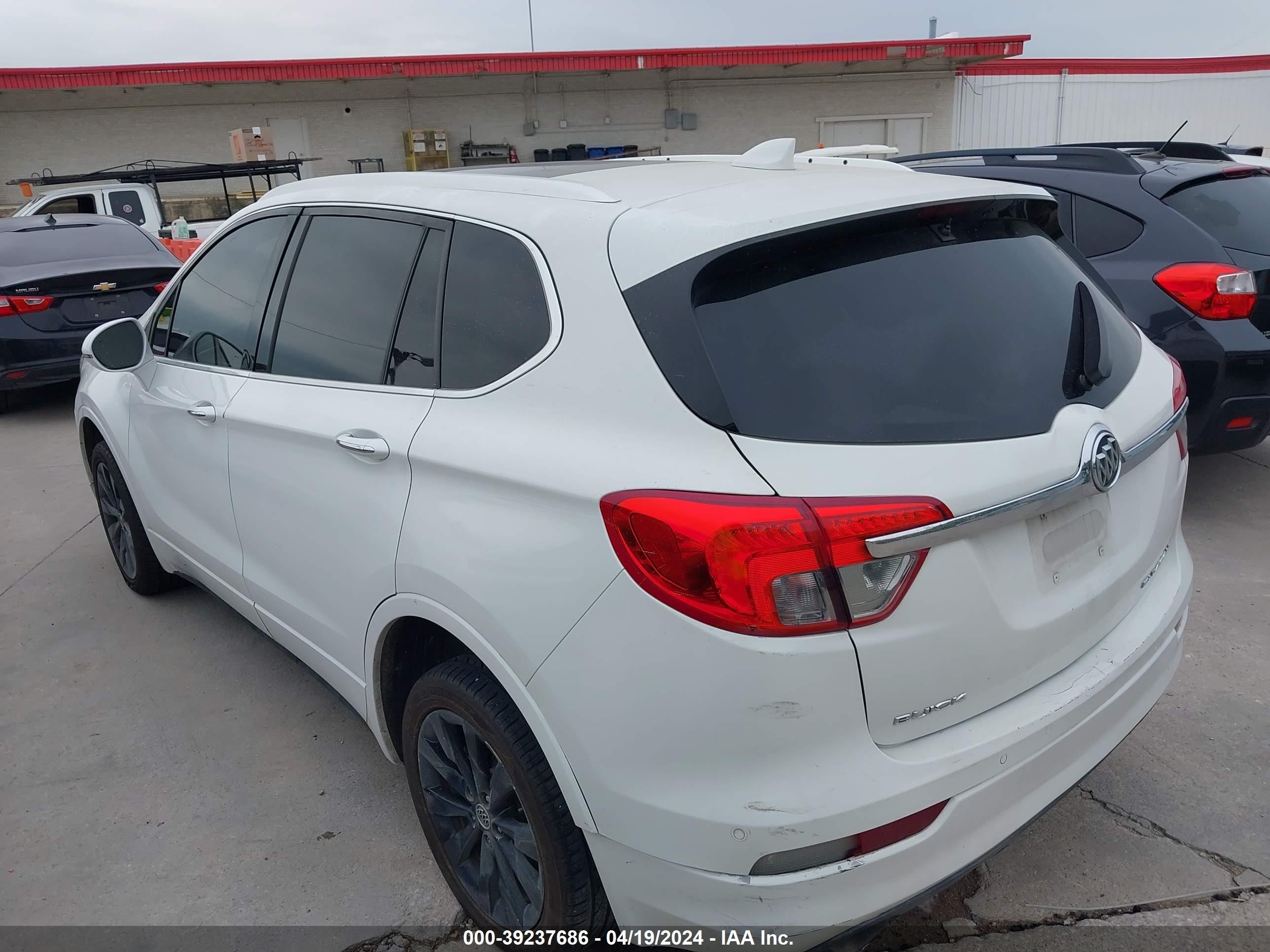 Photo 2 VIN: LRBFXBSA4HD197586 - BUICK ENVISION 