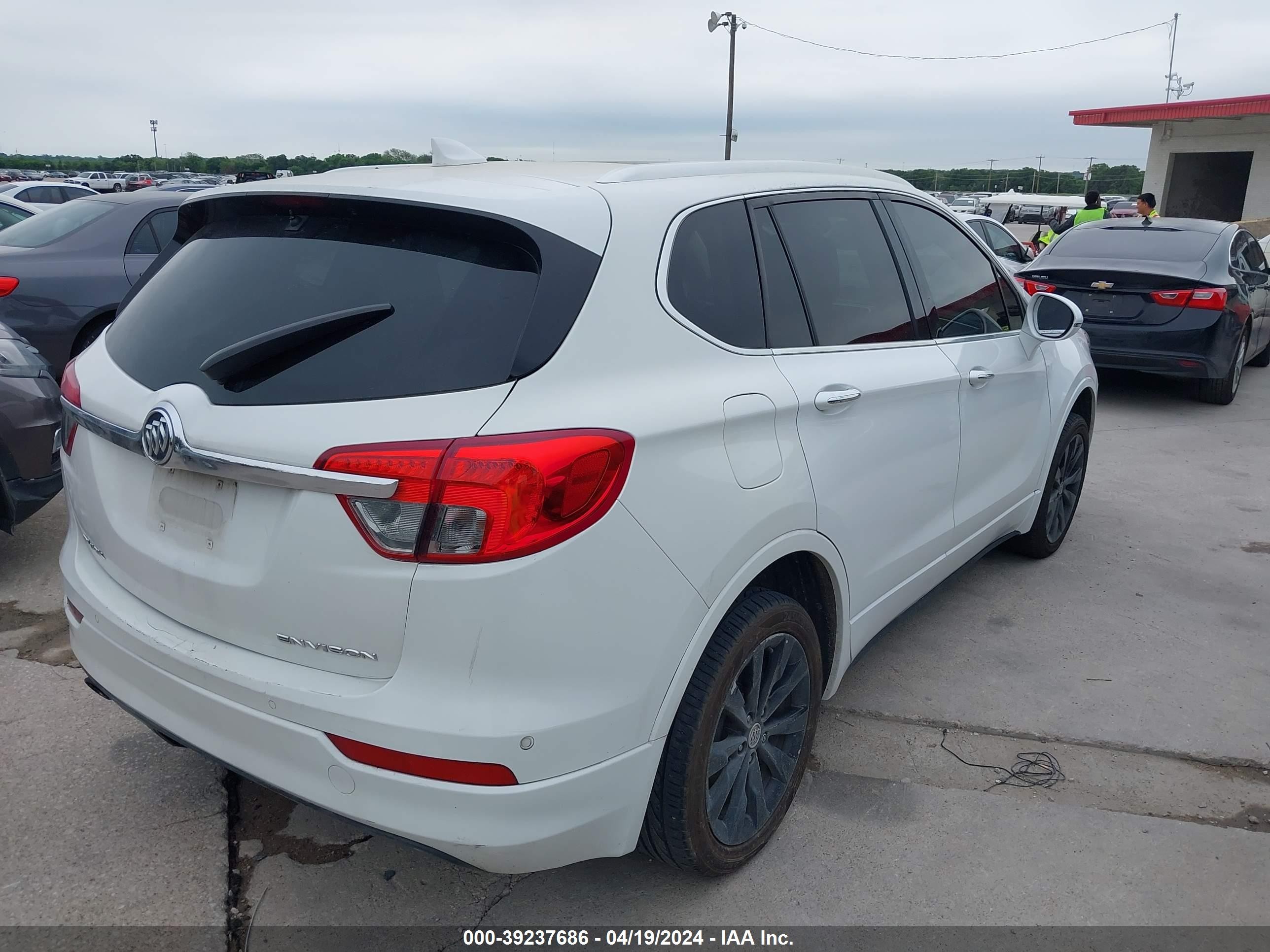 Photo 3 VIN: LRBFXBSA4HD197586 - BUICK ENVISION 