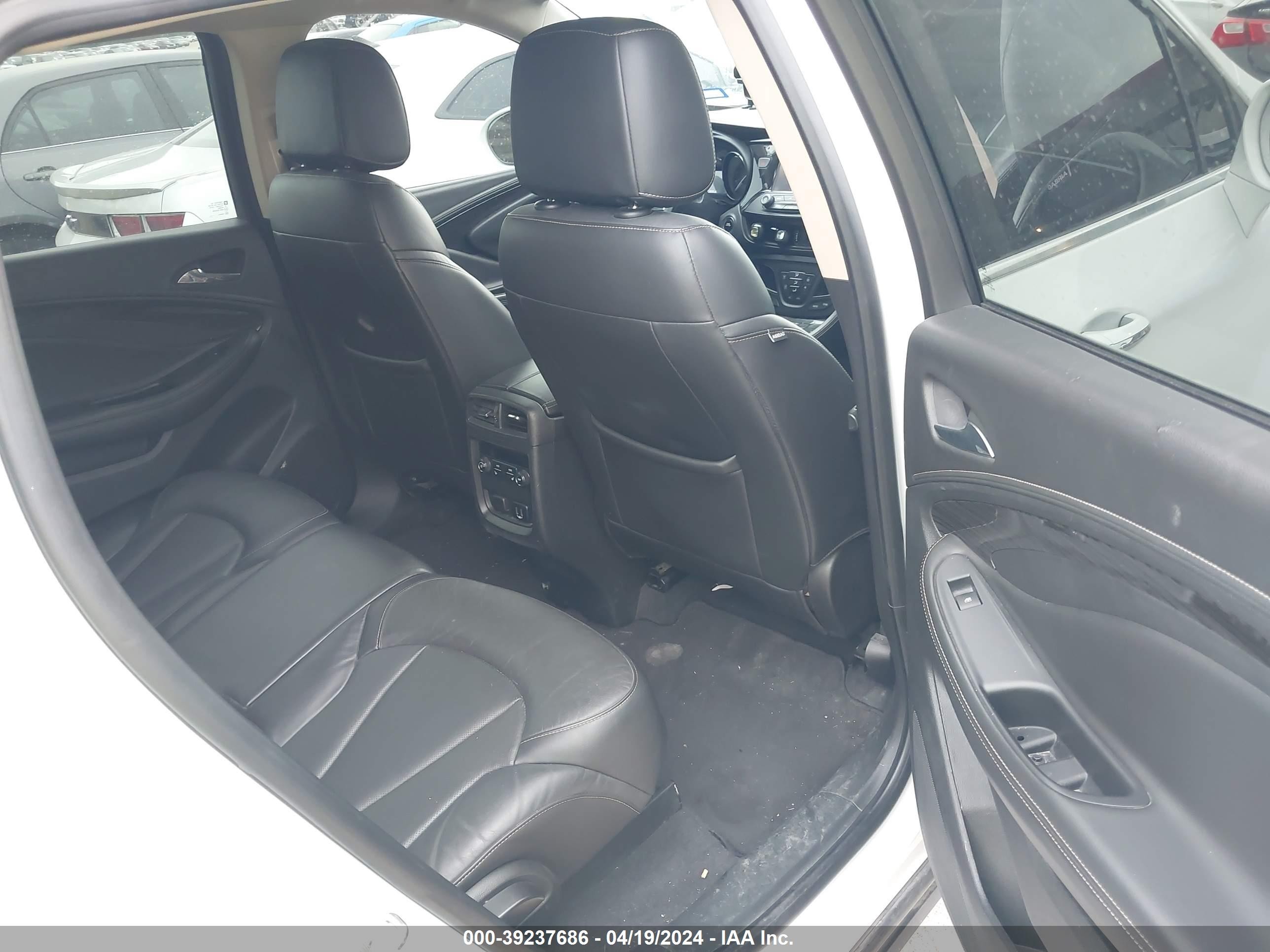 Photo 7 VIN: LRBFXBSA4HD197586 - BUICK ENVISION 