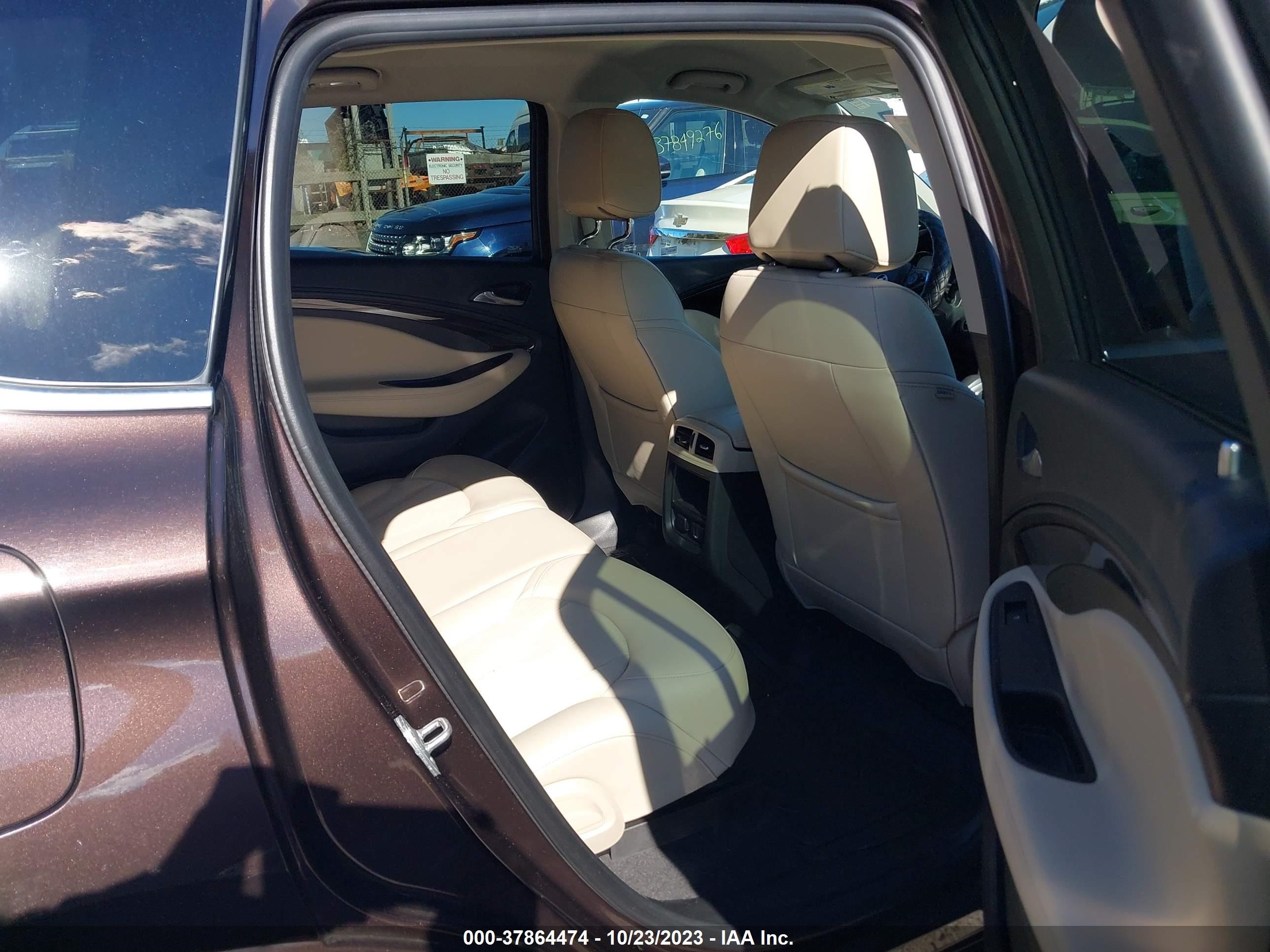 Photo 7 VIN: LRBFXBSA9LD061821 - BUICK ENVISION 