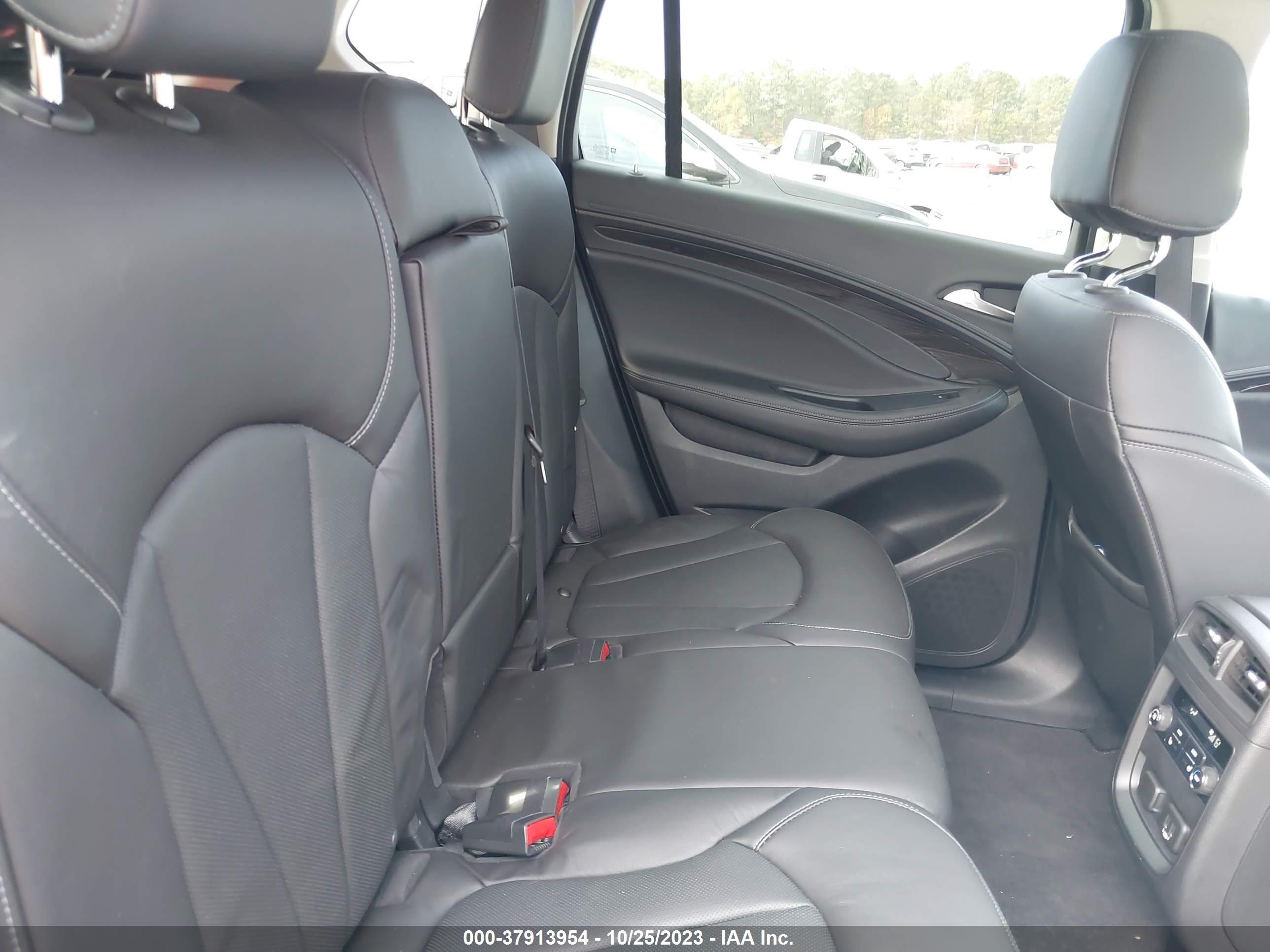 Photo 7 VIN: LRBFXCSAXLD135317 - BUICK ENVISION 