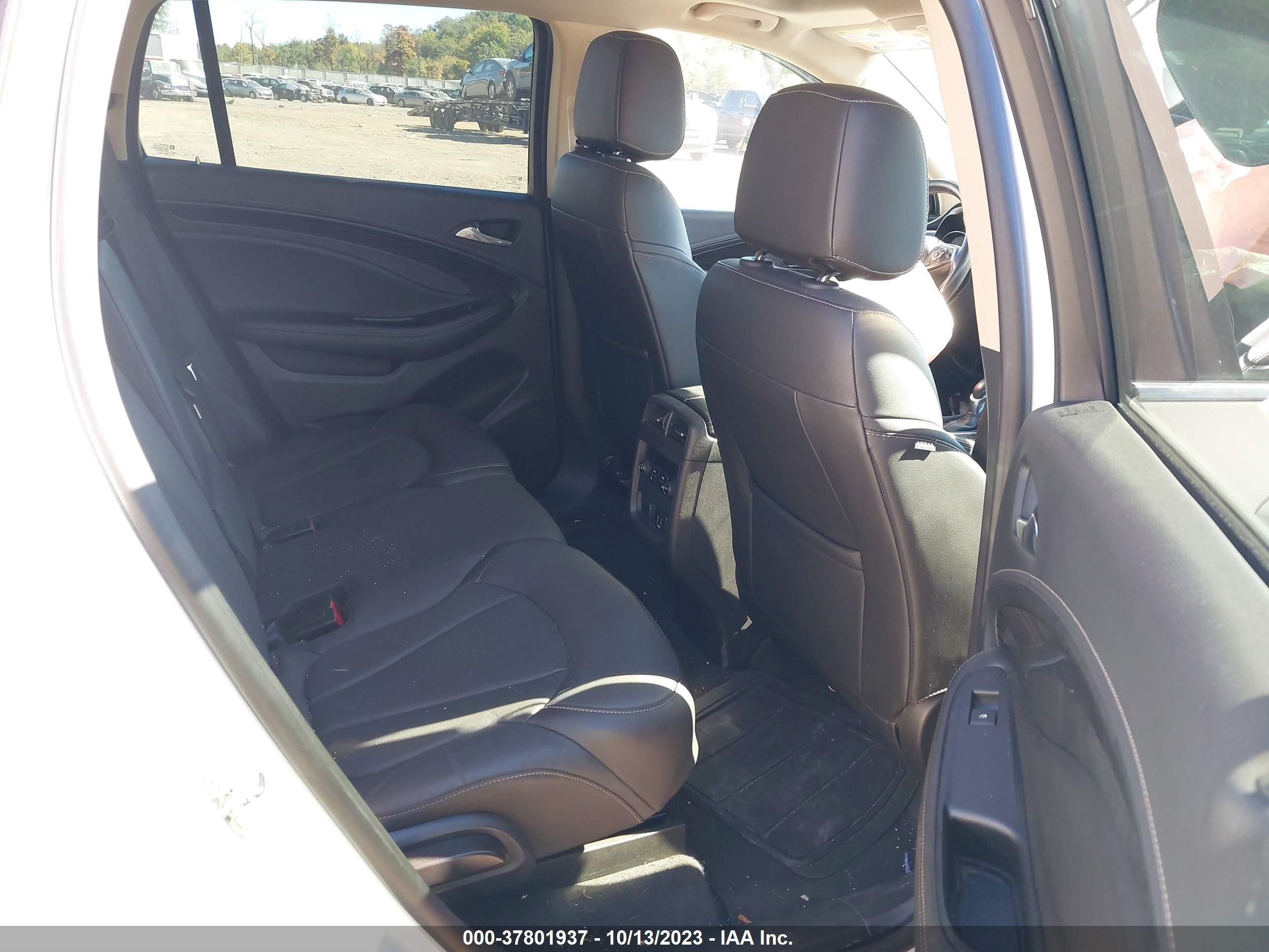 Photo 7 VIN: LRBFXDSAXHD147903 - BUICK ENVISION 