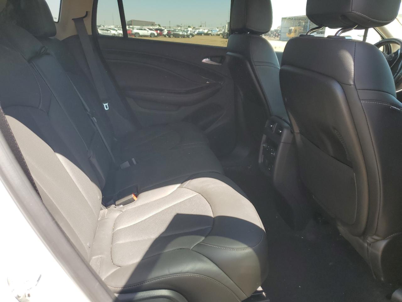 Photo 10 VIN: LRBFXFSX7HD093976 - BUICK ENVISION 