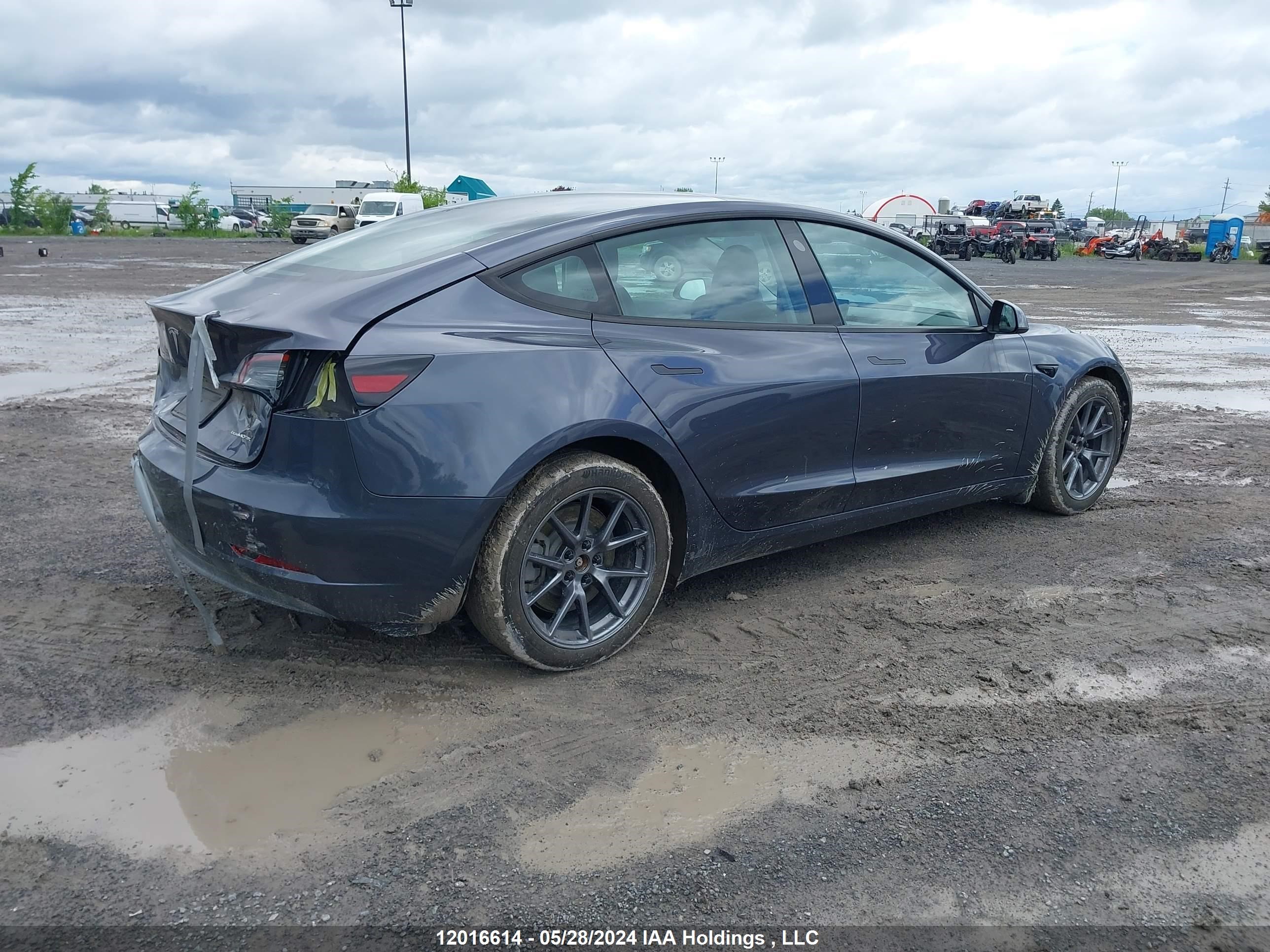 Photo 3 VIN: LRW3E1EB7PC932734 - TESLA MODEL 3 