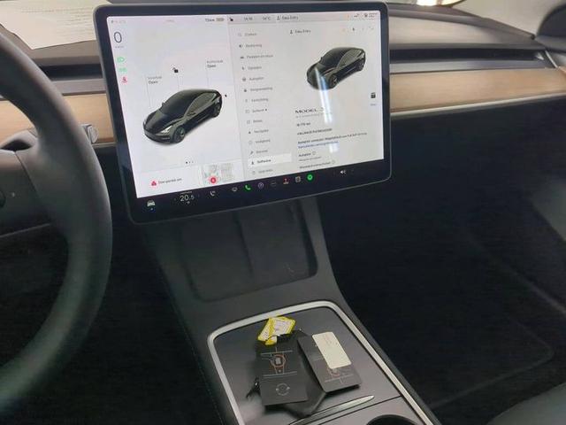 Photo 11 VIN: LRW3E7FA7MC422081 - TESLA MODEL 3 