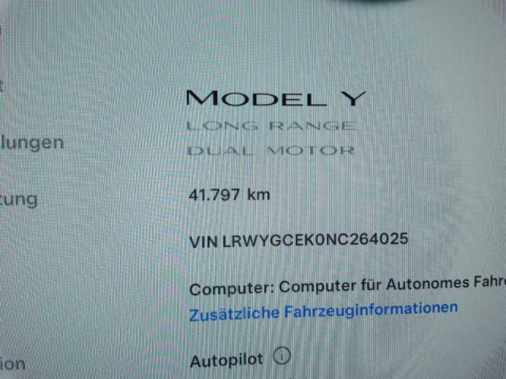 Photo 2 VIN: LRWYGCEK0NC264025 - TESLA MODEL Y 