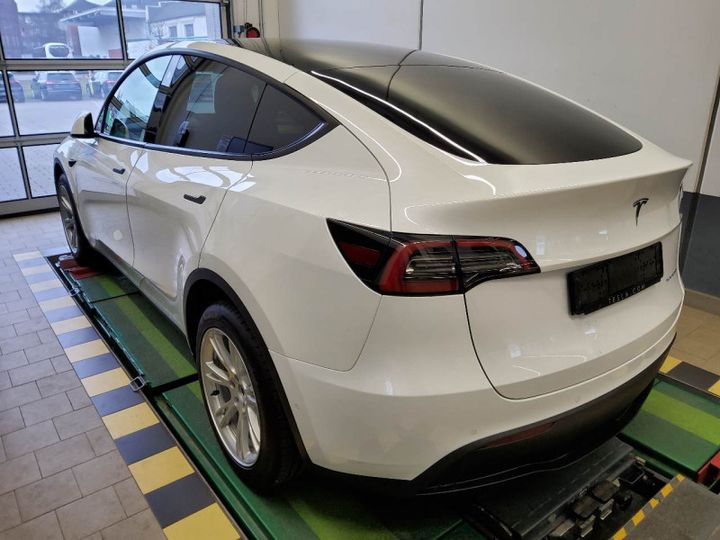 Photo 10 VIN: LRWYGCEK3NC264231 - TESLA MODEL 