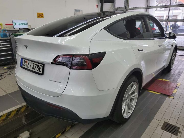 Photo 12 VIN: LRWYGCEK4NC265940 - TESLA MODEL Y 