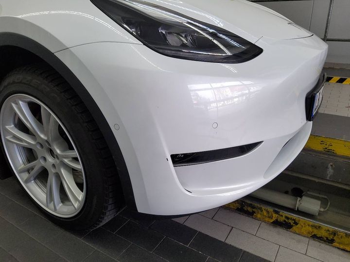 Photo 18 VIN: LRWYGCEK4NC265940 - TESLA MODEL Y 