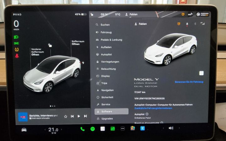 Photo 15 VIN: LRWYGCEK7NC263535 - TESLA MODEL Y 