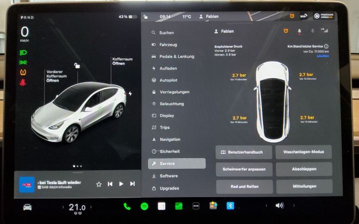 Photo 16 VIN: LRWYGCEK7NC263535 - TESLA MODEL Y 