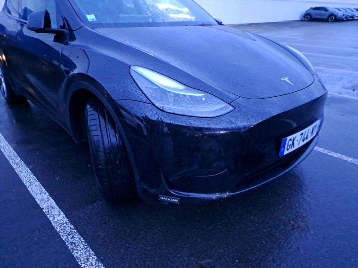 Photo 17 VIN: LRWYGCFS0PC560289 - TESLA MODEL Y 