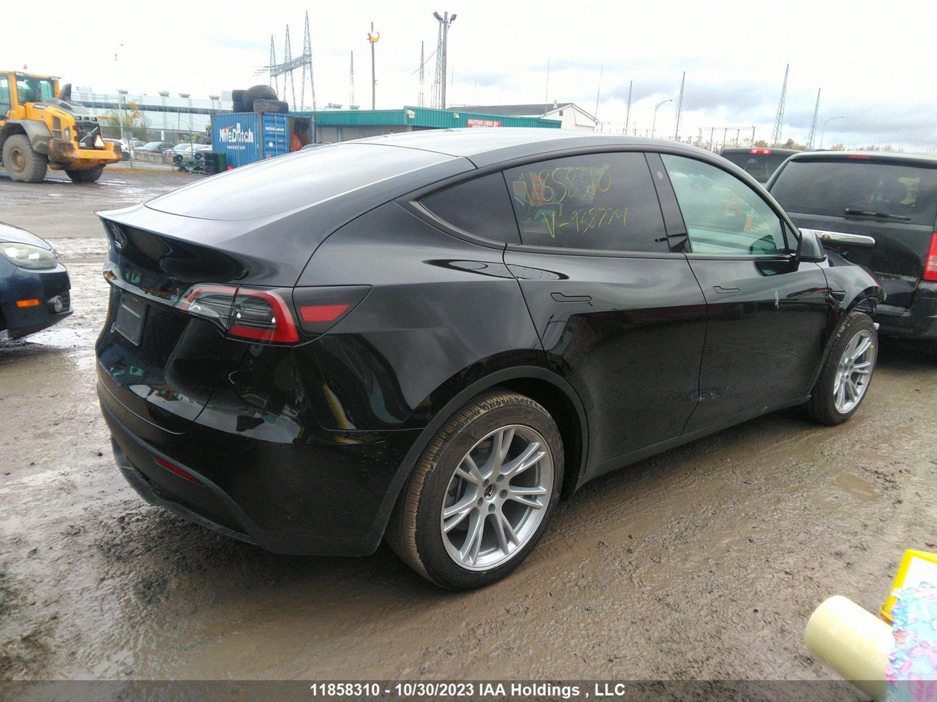 Photo 3 VIN: LRWYGDFD3PC938774 - TESLA MODEL Y 