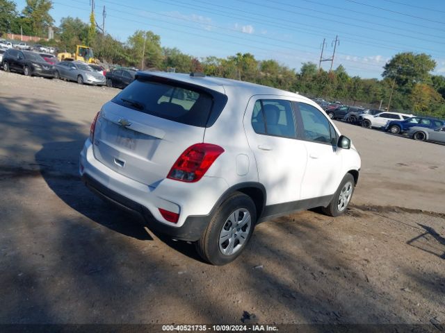 Photo 3 VIN: LSGCJKSB4KY008633 - CHEVROLET TRAX 