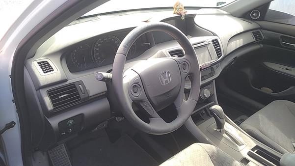 Photo 9 VIN: LUCCR364XG3402367 - HONDA ACCORD 