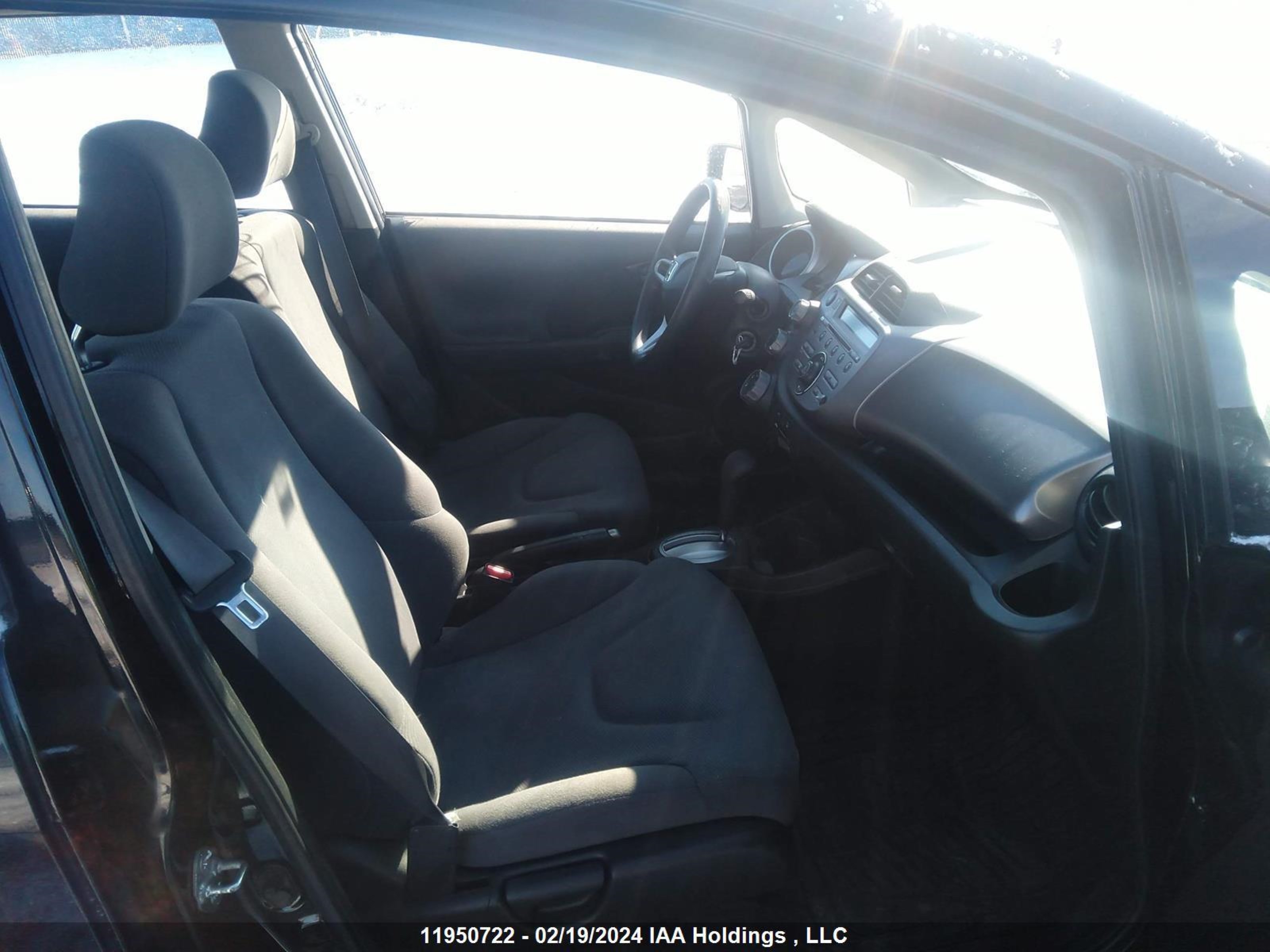 Photo 4 VIN: LUCGE8H34E3002431 - HONDA FIT 