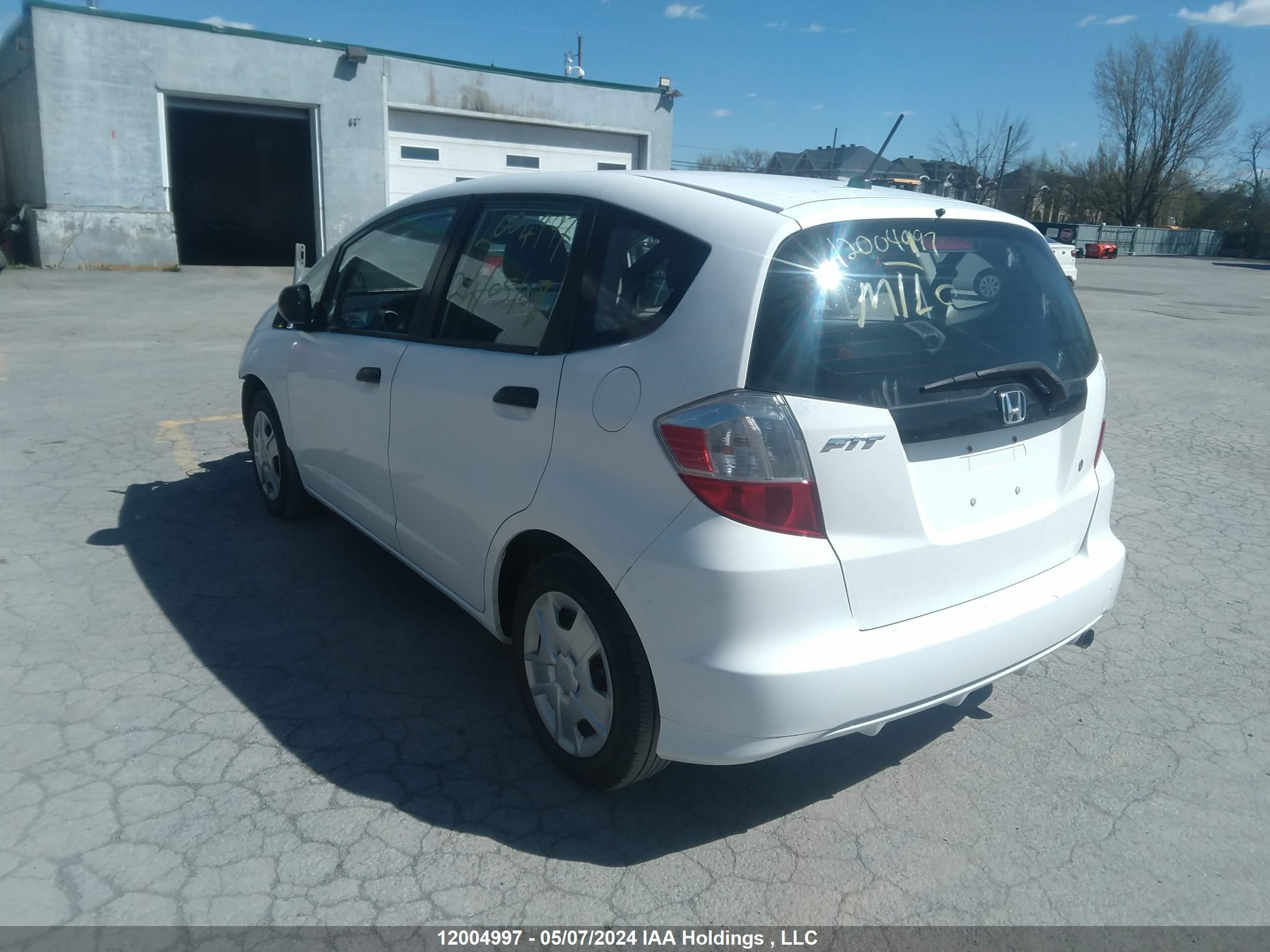 Photo 2 VIN: LUCGE8H34E3005944 - HONDA FIT 