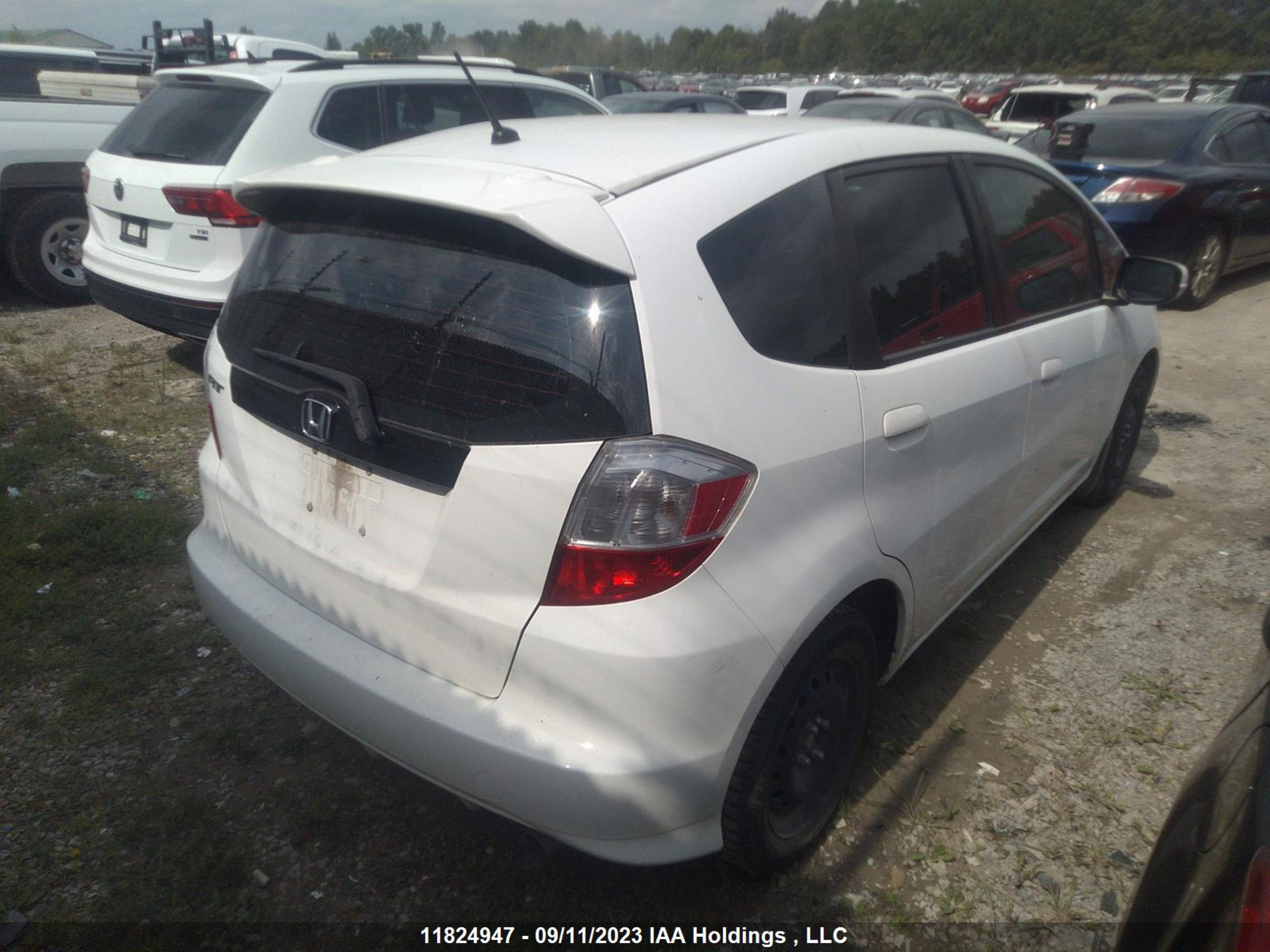 Photo 3 VIN: LUCGE8H57E3002280 - HONDA FIT 