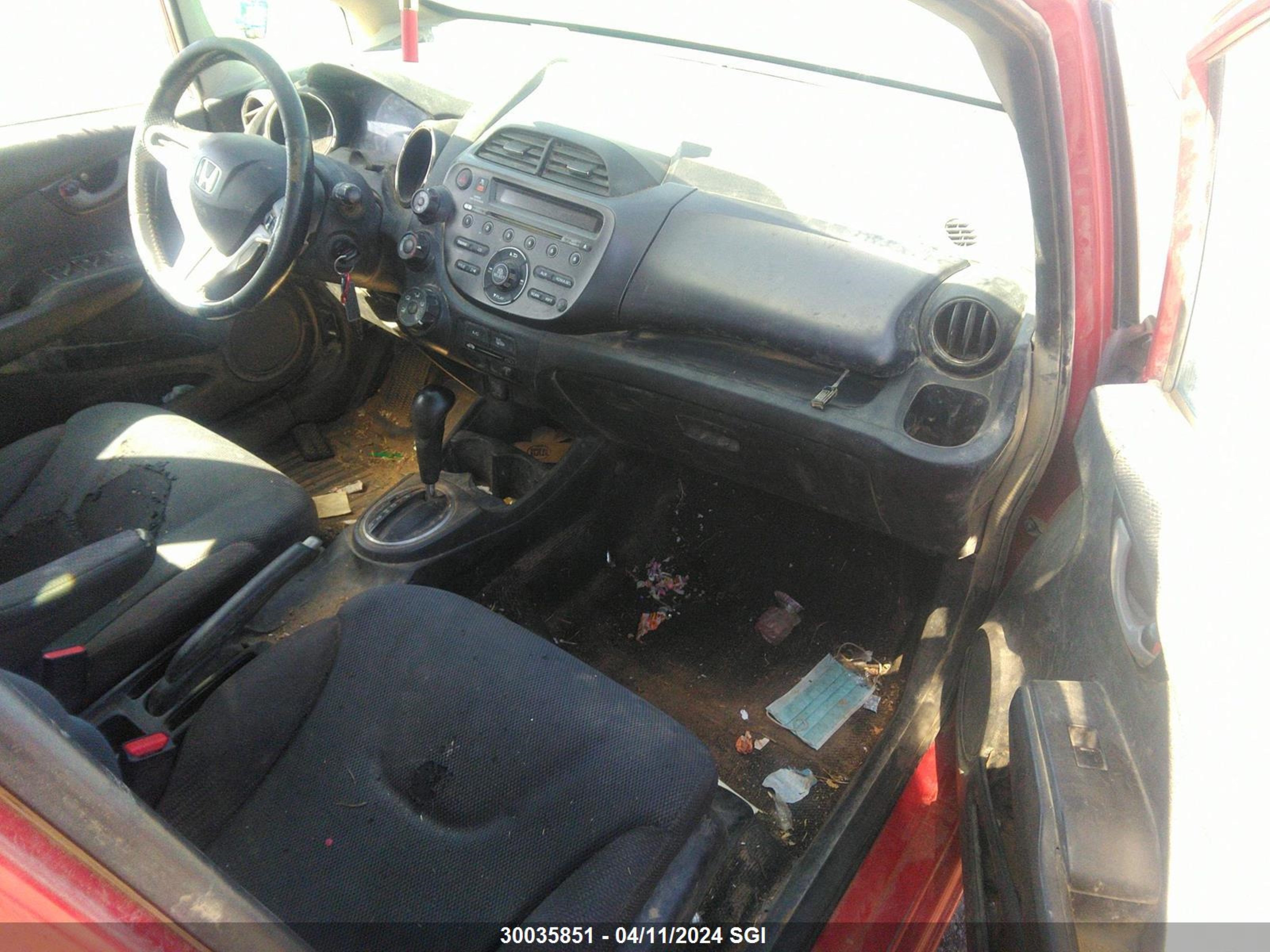 Photo 4 VIN: LUCGE8H75E3001369 - HONDA FIT 