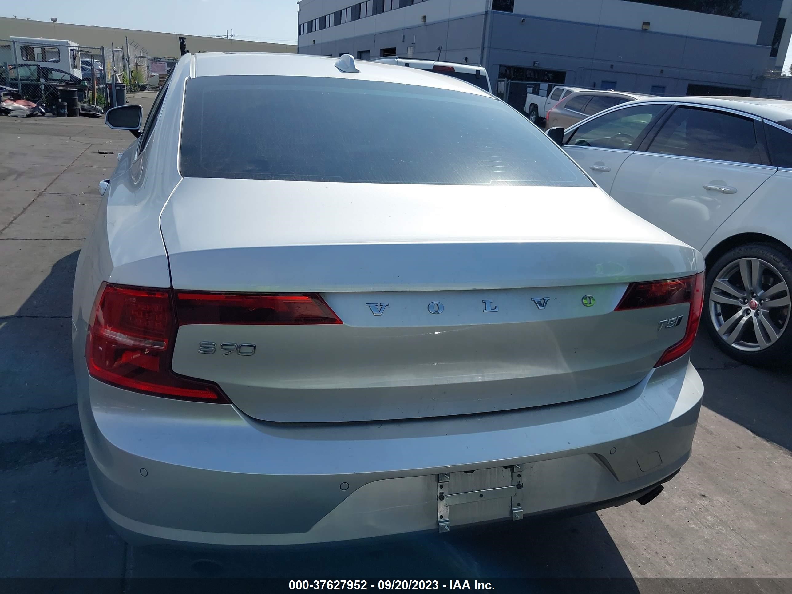 Photo 16 VIN: LVY982MK5JP023086 - VOLVO S90 