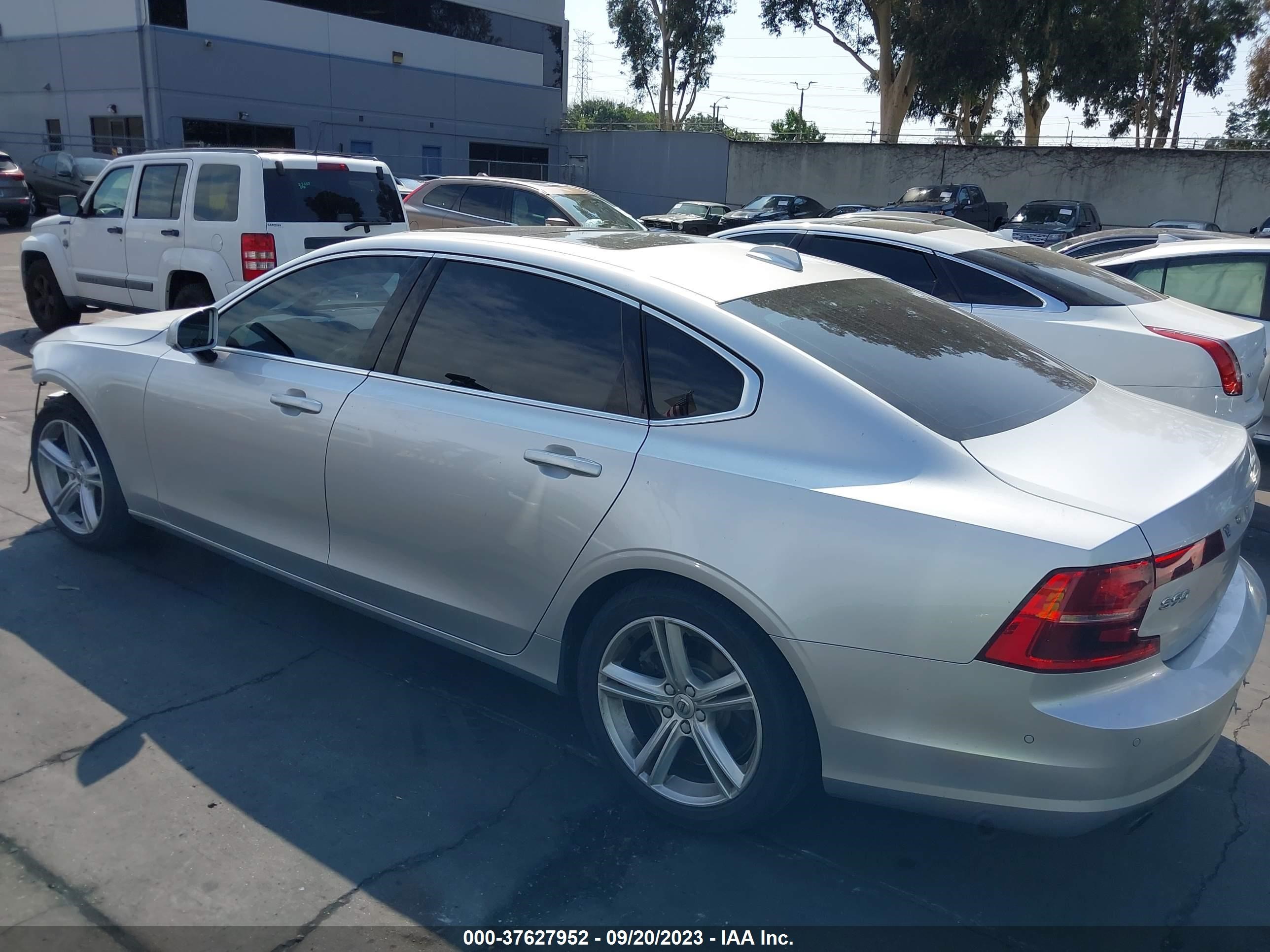 Photo 2 VIN: LVY982MK5JP023086 - VOLVO S90 