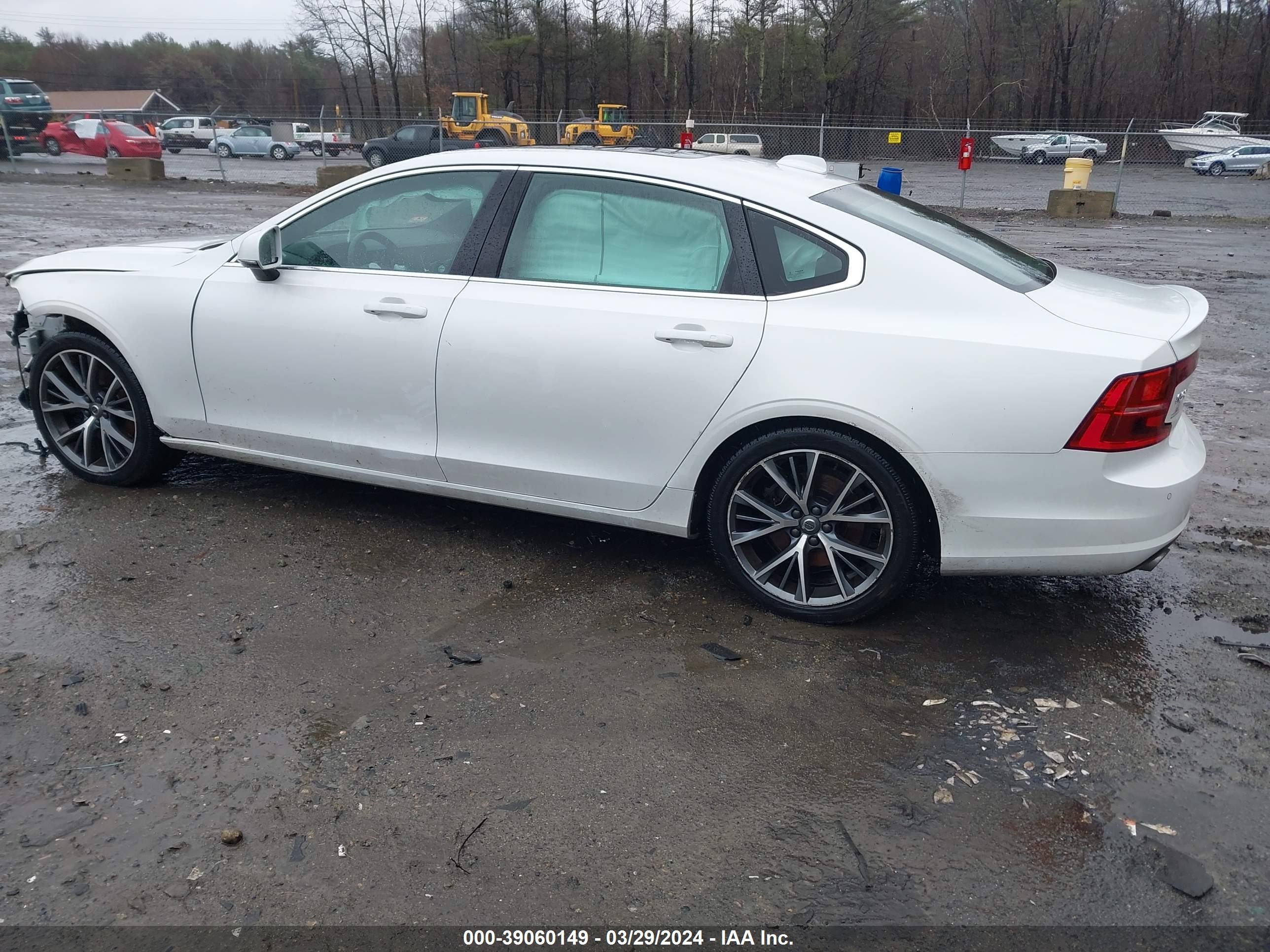 Photo 13 VIN: LVY982MK9JP030803 - VOLVO S90 