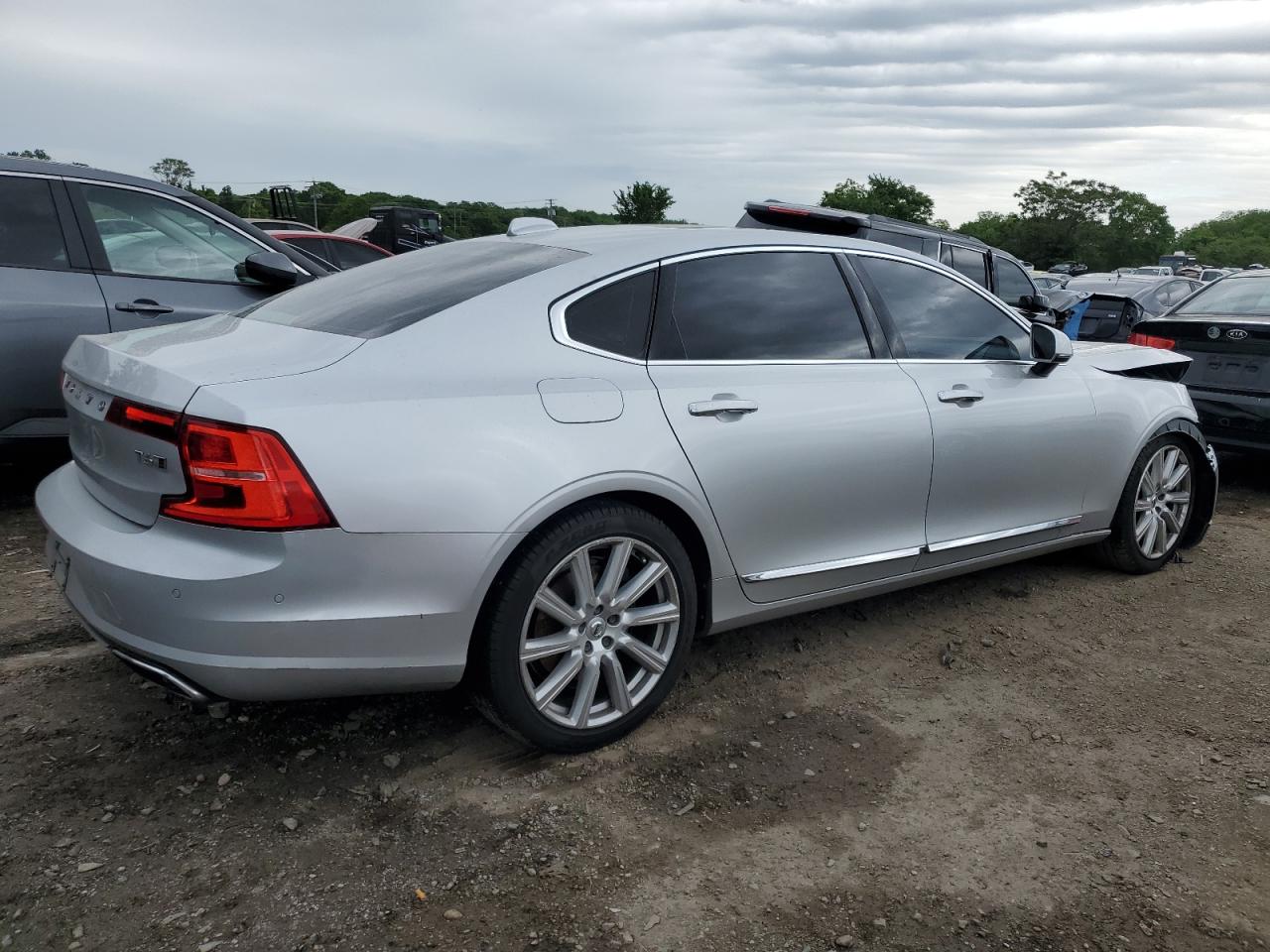 Photo 2 VIN: LVY992ML1JP006971 - VOLVO S90 