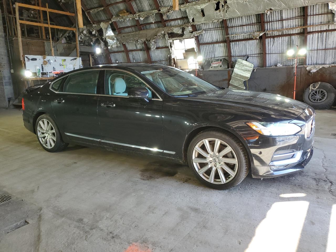 Photo 3 VIN: LVY992ML6JP015763 - VOLVO S90 