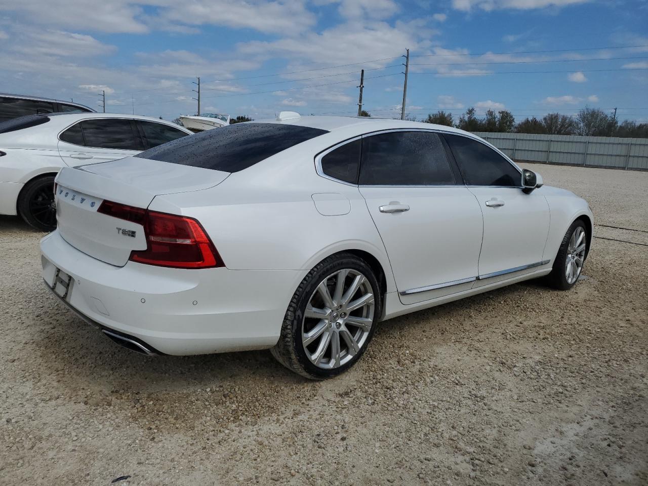 Photo 2 VIN: LVYBC0AL7JP031577 - VOLVO S90 