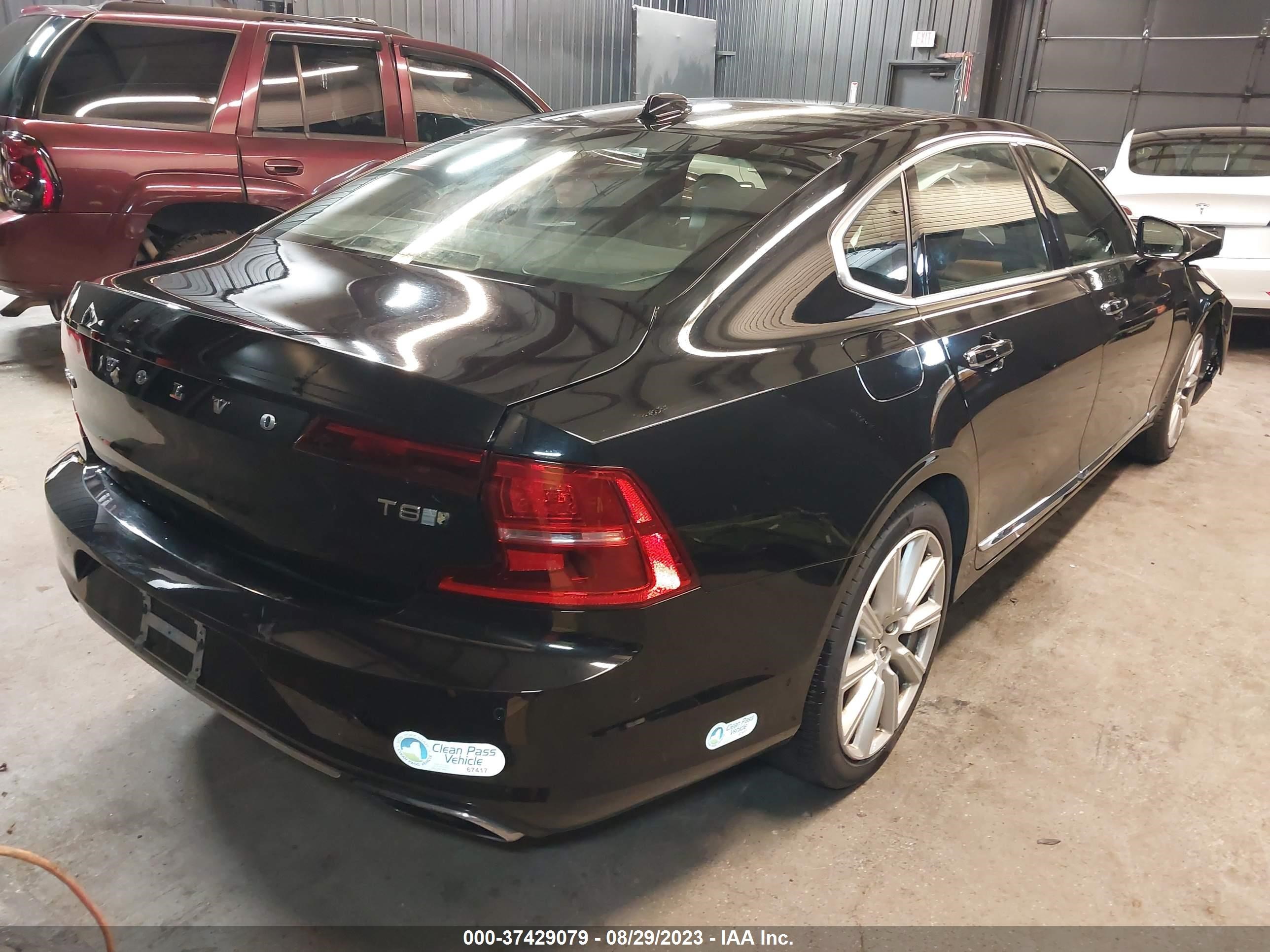 Photo 3 VIN: LVYBR0AL1JP046123 - VOLVO S90 