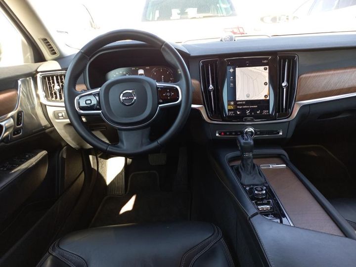 Photo 3 VIN: LVYPS68BCJP031624 - VOLVO S90 