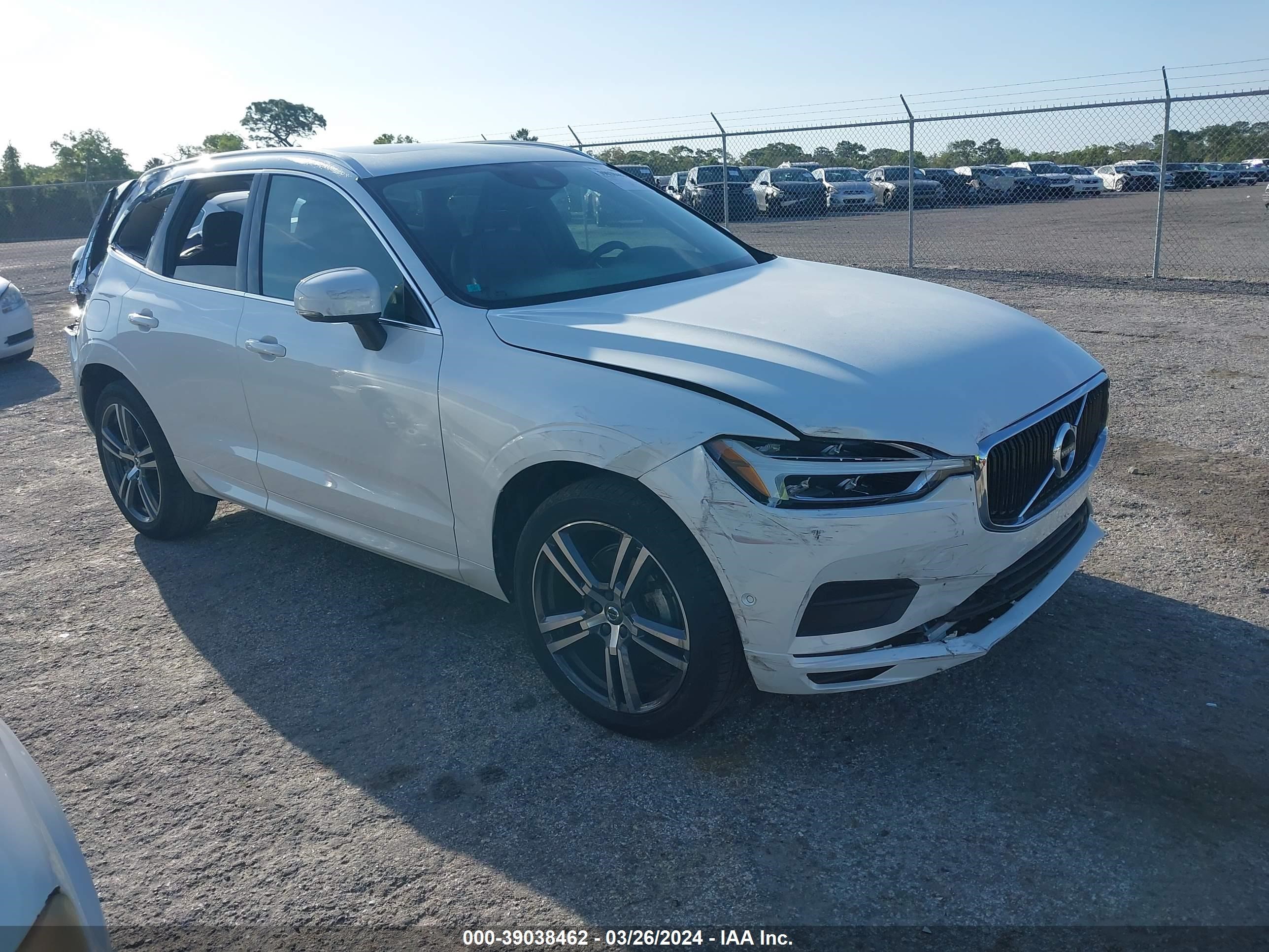 Photo 0 VIN: LYV102RK0JB097645 - VOLVO XC60 