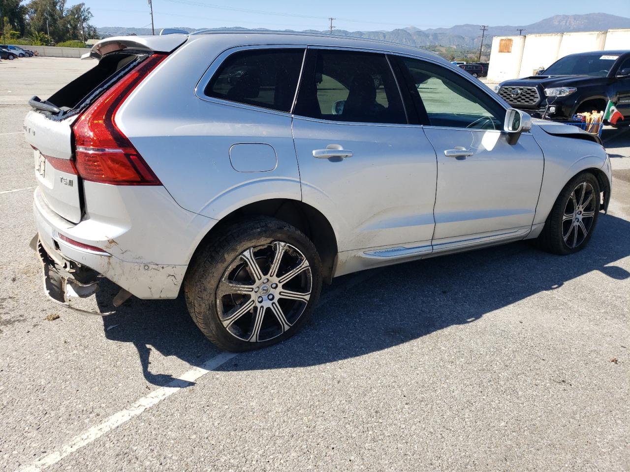 Photo 2 VIN: LYV102RL4KB229932 - VOLVO XC60 