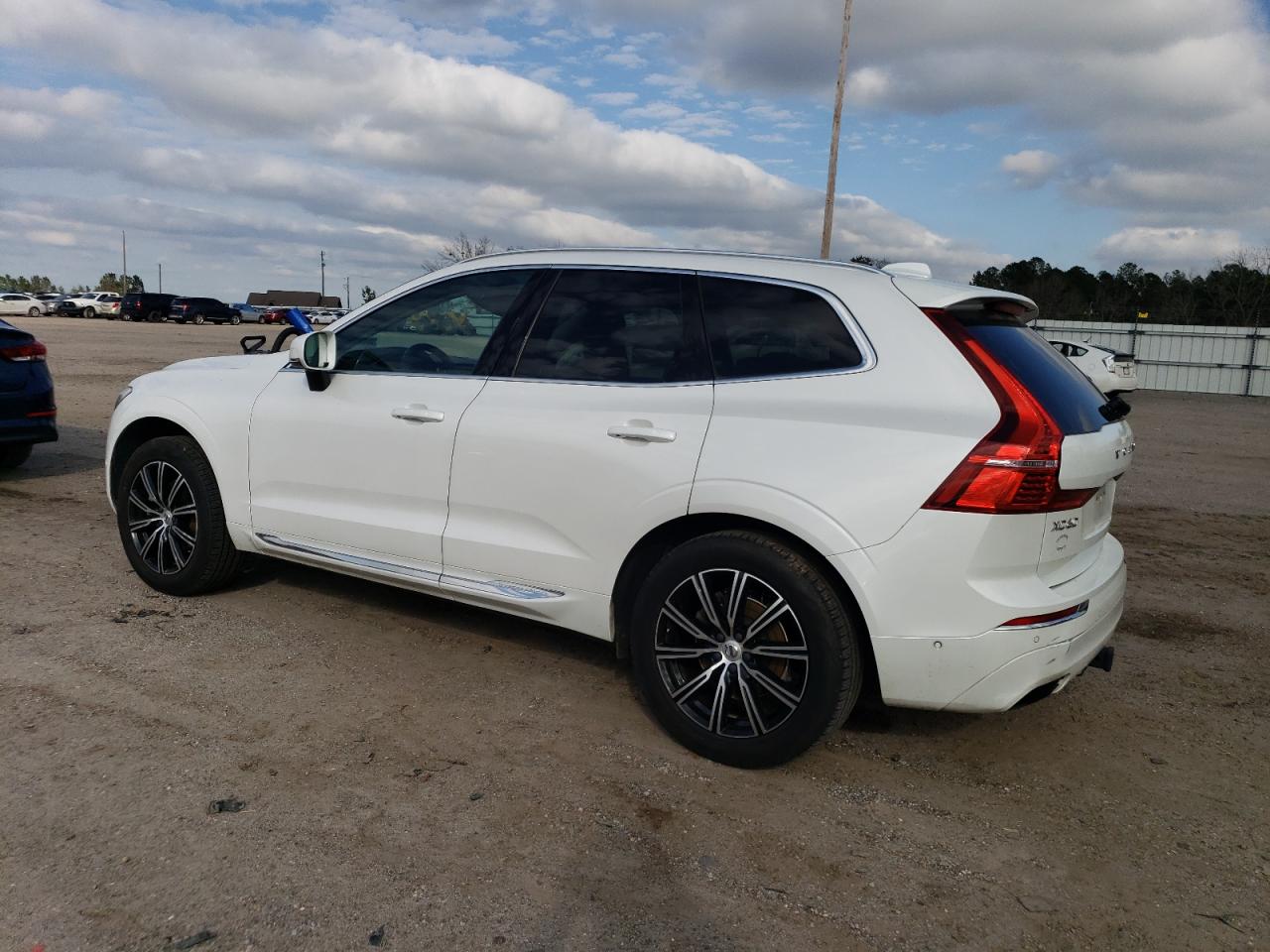 Photo 1 VIN: LYV102RL9KB237556 - VOLVO XC60 