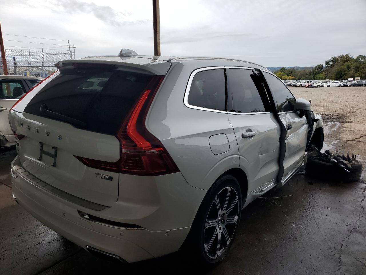 Photo 3 VIN: LYV102RLXKB336628 - VOLVO XC60 