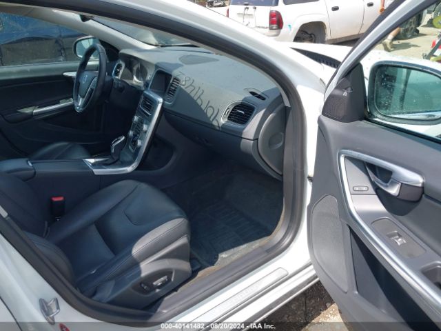 Photo 4 VIN: LYV402HK2HB129956 - VOLVO S60 