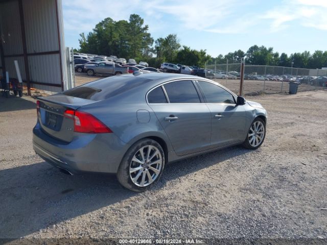 Photo 3 VIN: LYV402HK4JB159532 - VOLVO S60 